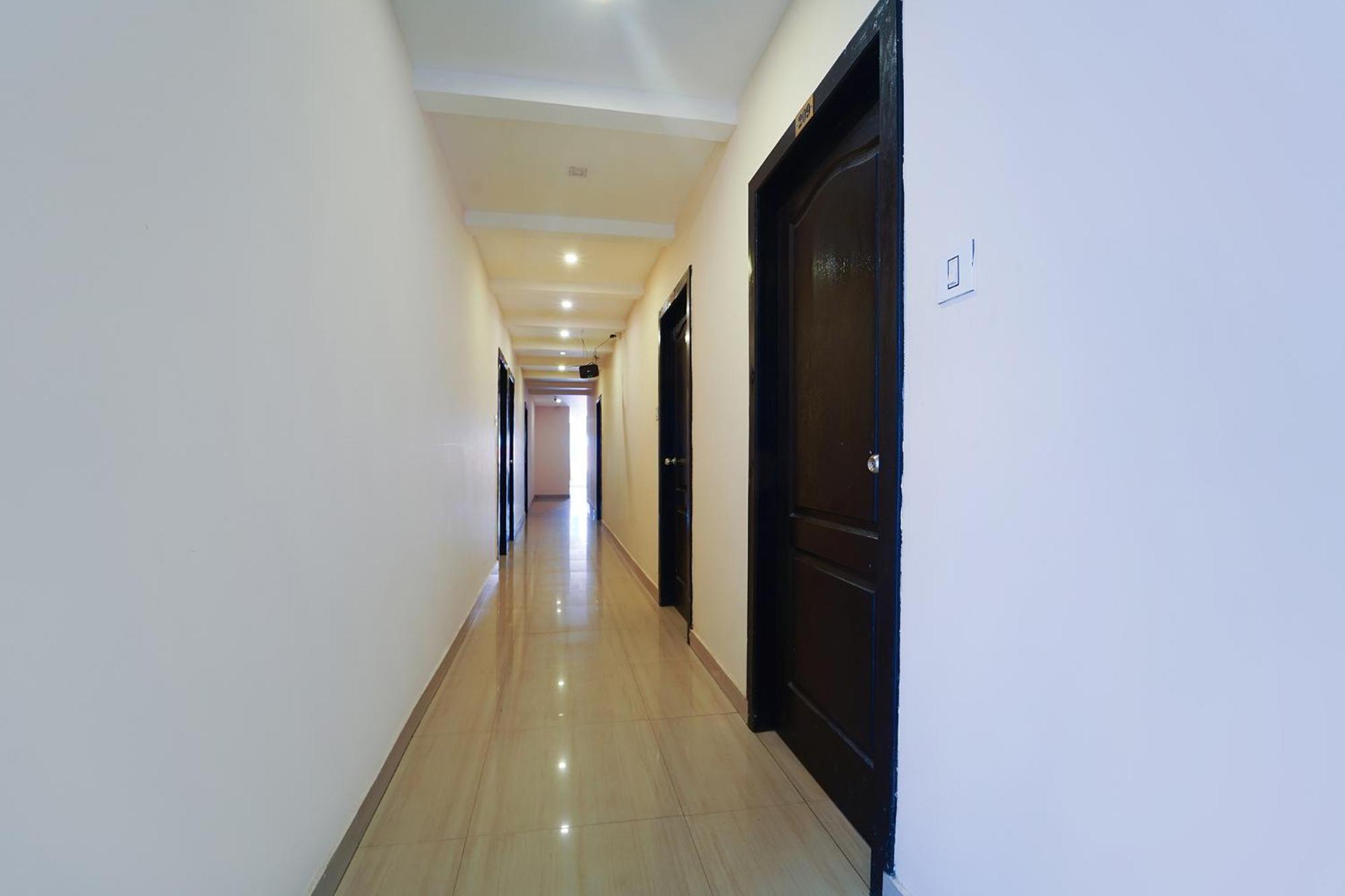 Hotel Zion Plaza Nedumbassery Exterior foto