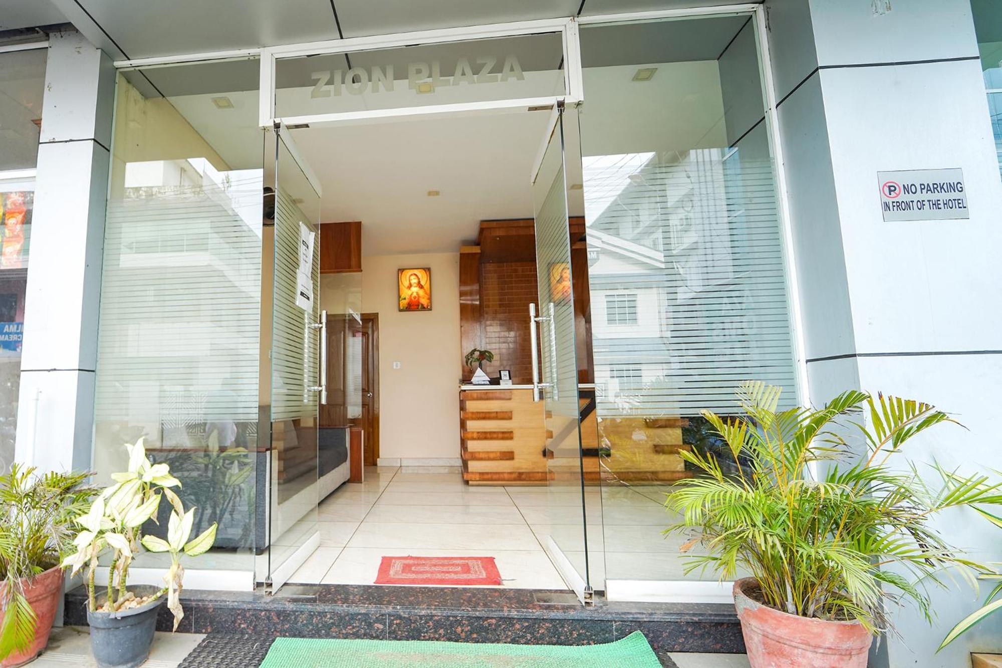 Hotel Zion Plaza Nedumbassery Exterior foto