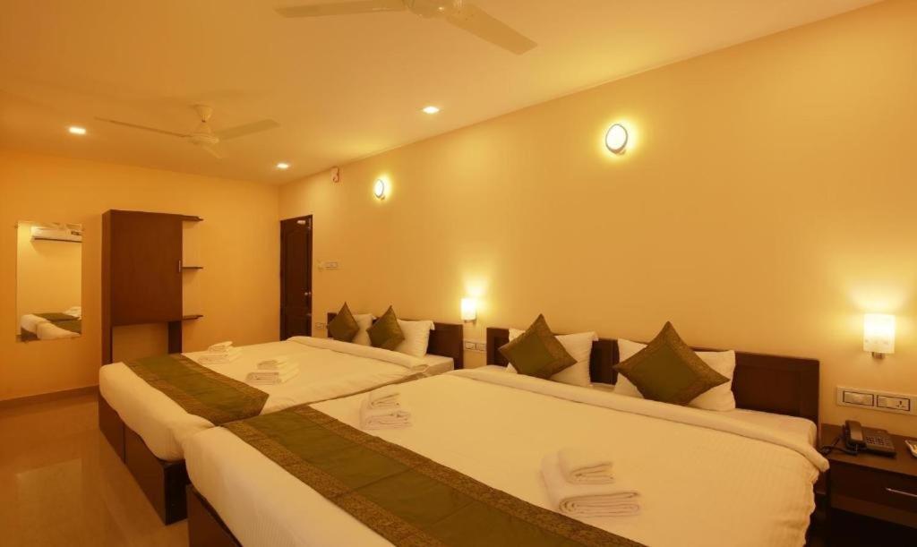 Hotel Zion Plaza Nedumbassery Exterior foto